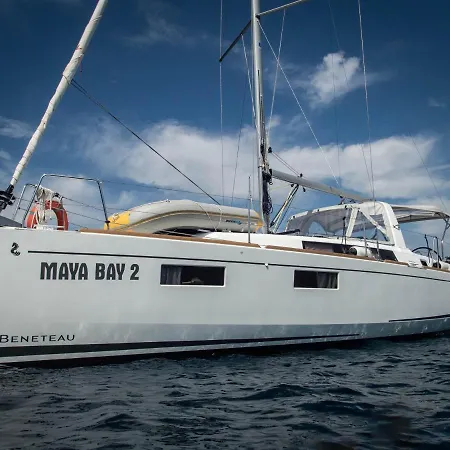 Hotel na wodzie Beneteau Oceanis 35.1- Maya Bay 2 Split